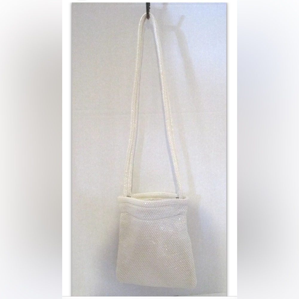 Vintage  Lumured Handbag Ivory Cream Off White Mesh Evening Bag
Purse